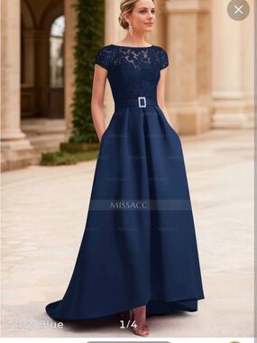 NWT Missacc Gown